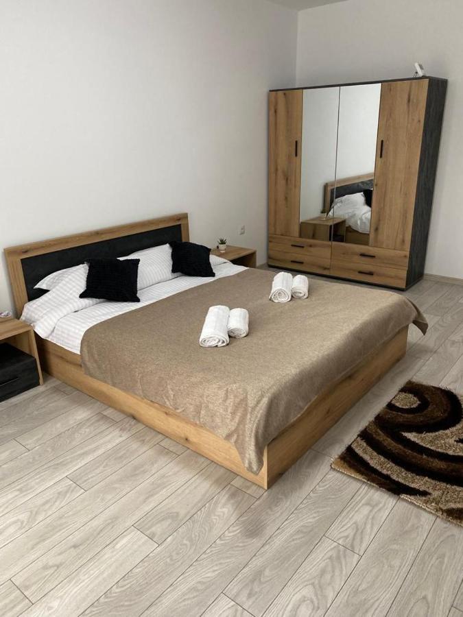 Flor Apartaments เตอร์กู-มูเรช ภายนอก รูปภาพ